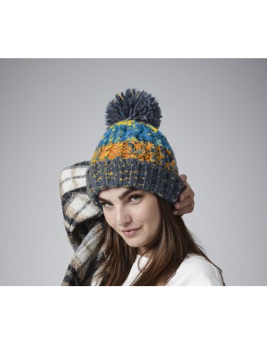 BEE-B486-Corkscrew Pom Pom Beanie